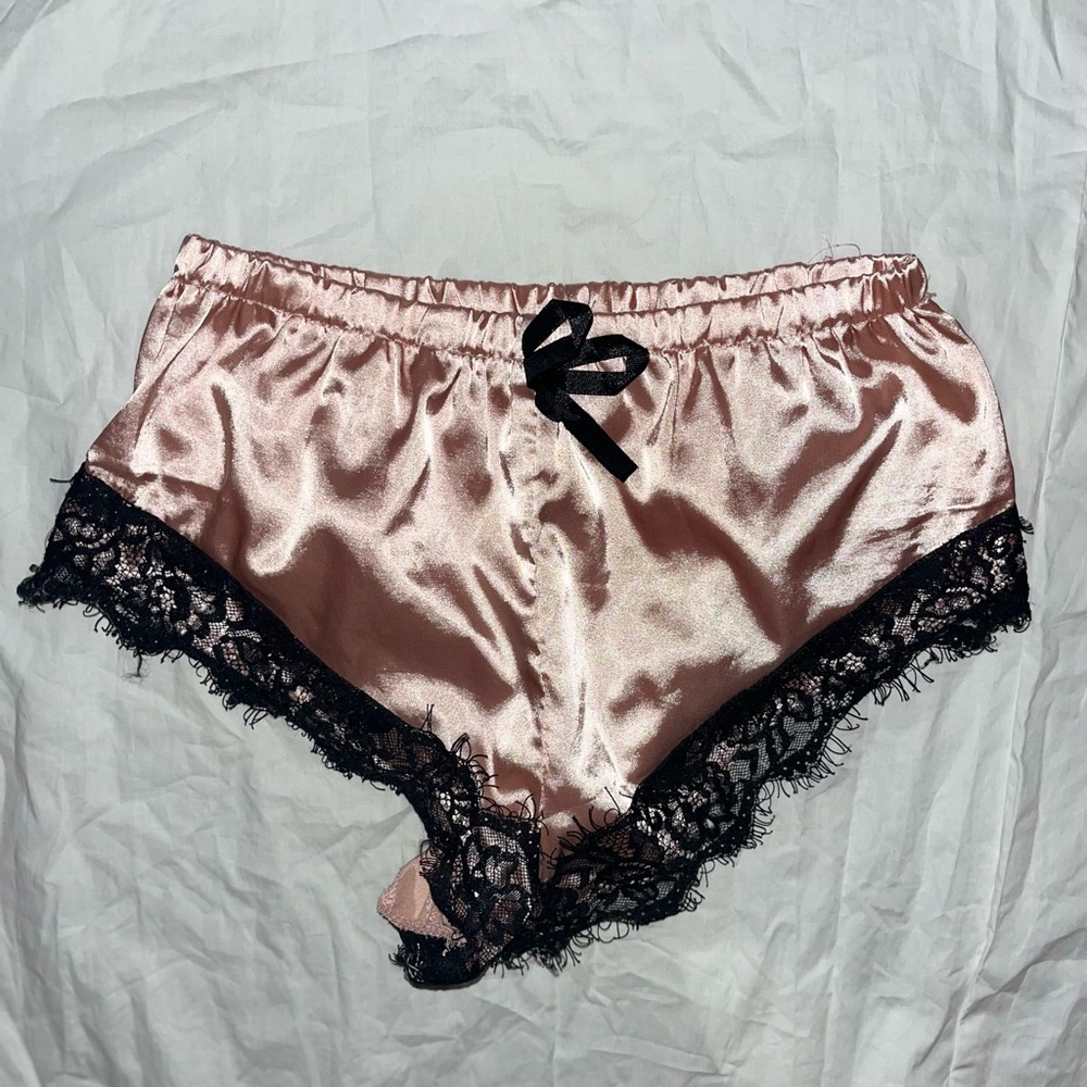 🩷Pink Small Silky Lace Trim Mini Shorts. Black Bow Front detail.